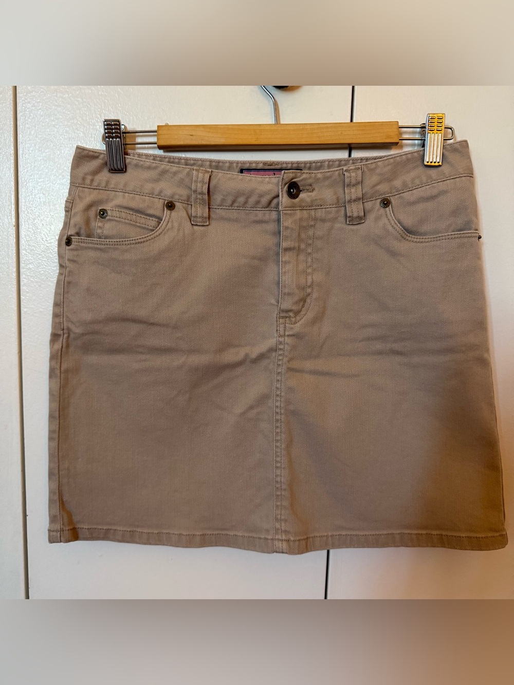 Vineyard Vines Khaki/Tan Denim-Style Skirt (Conf 8)